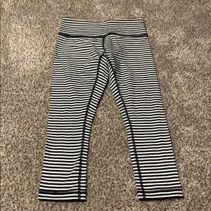 Lululemon Crops - size 4
